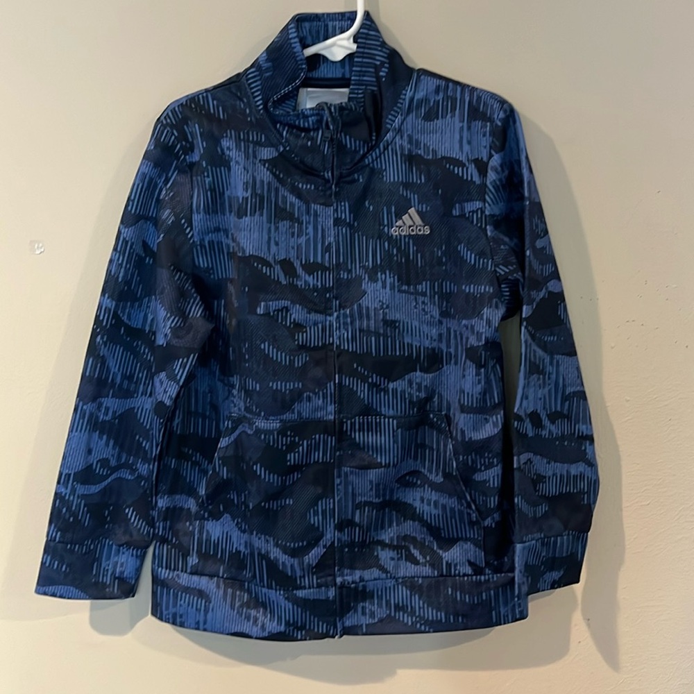Adidas kids size 6 tracksuit